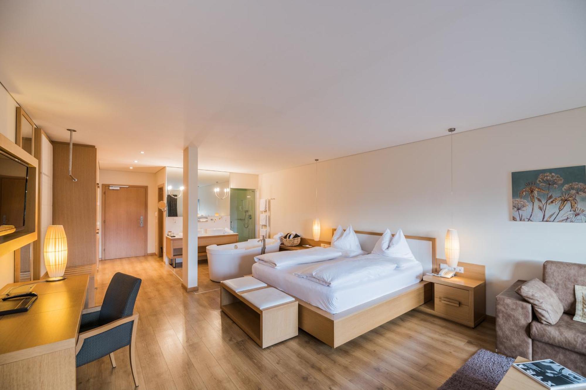 Hotel Lanerhof Active/Spa/Balance Сан-Лоренцо-ди-Себато Номер фото